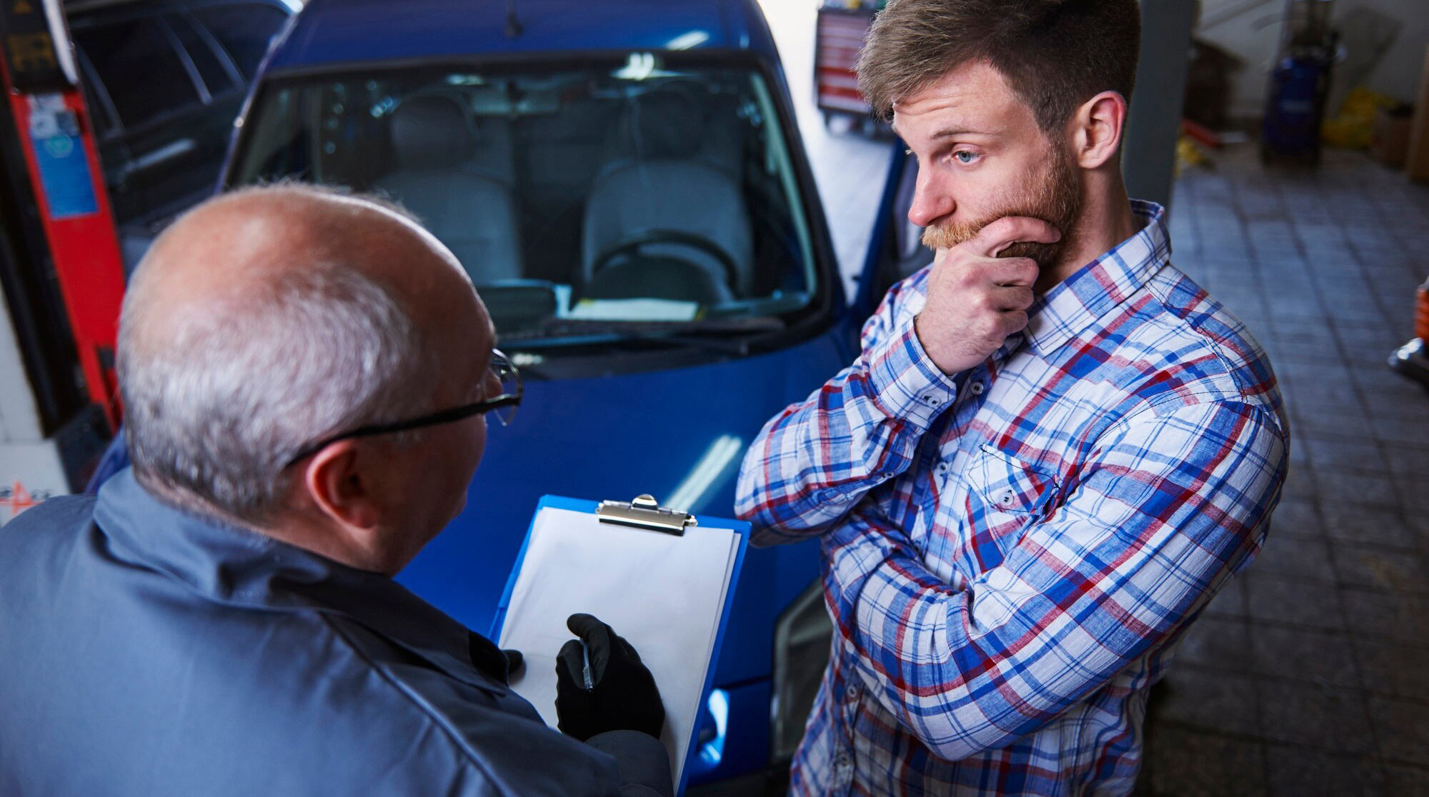 Vendre son auto soi-même ou avec un concessionnaire